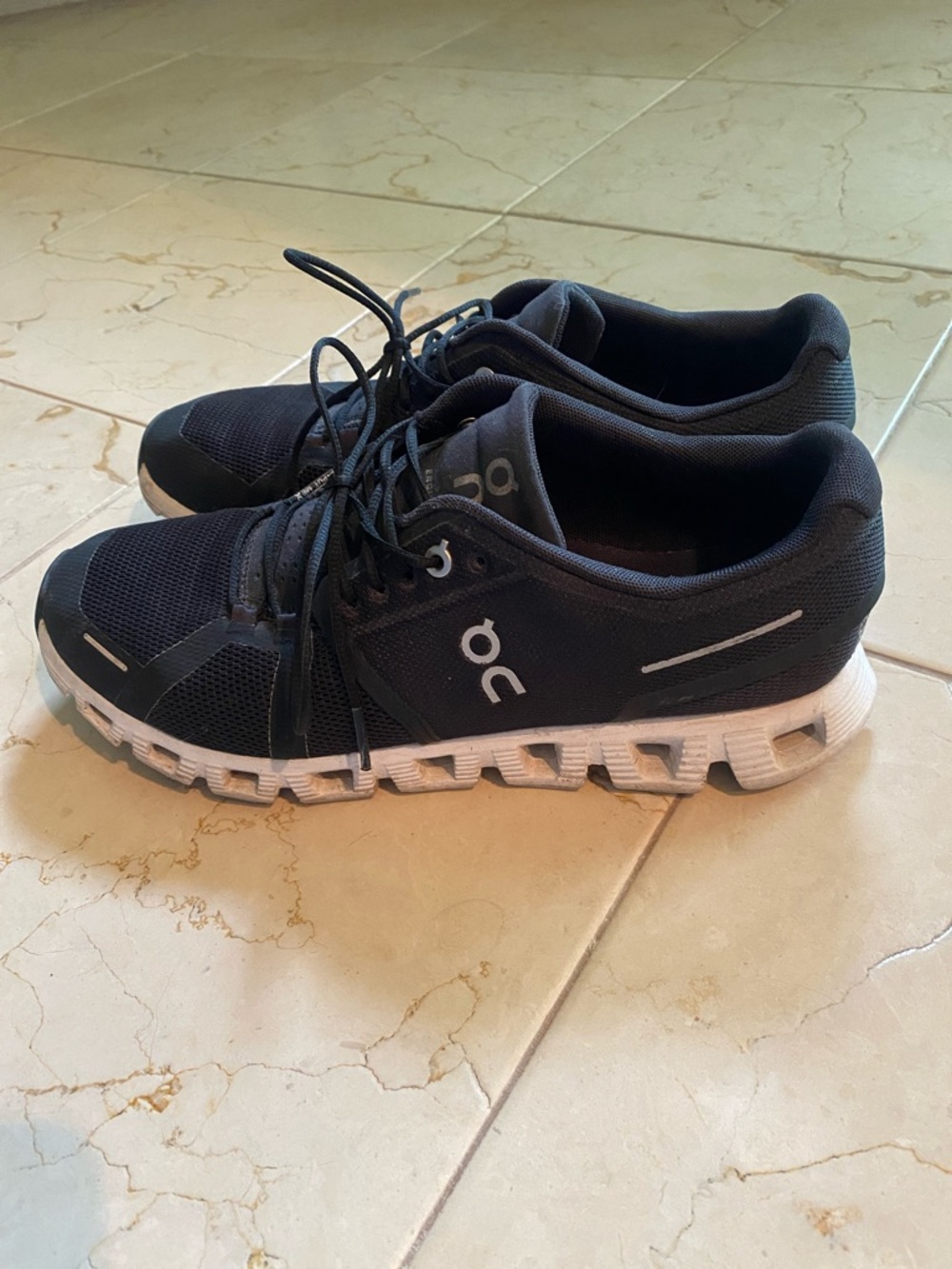 On Running Black and White Women's Athletic Shoes